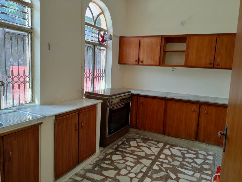 800 Square Yard ,3 unit house available for Rent in G-10/2 Islamabad 