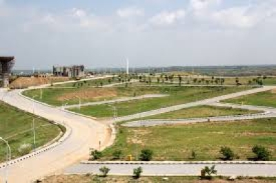 Developed  8 Marla residential Plot in Bahria Enclave  Islamabad available for sale