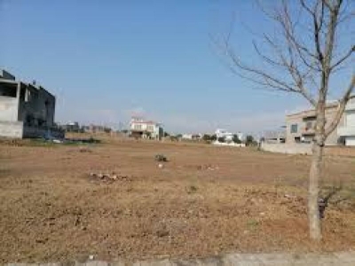 12 Marla Plot Available For sale in I 8/1 Islamabad