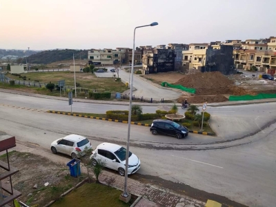 Developed 1 Kanal  plot available for sale in bahria phase 7 Rawalpindi