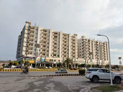 One bed apartment for sale in Diamond mall Gulberg greens Islamabad