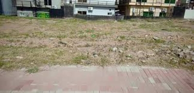 8 Kanal Corner Plot Available For Sale in I 10/3 Islamabad