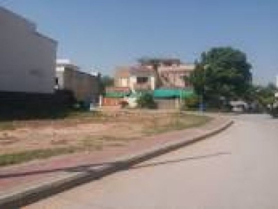 10 Marla Plot Available For Sale in Phase 3 Bahria Town Rawalpindi