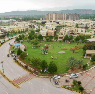 G- Sector, 10 Marla plot available for sale in Bahria Enclave, Islamabad