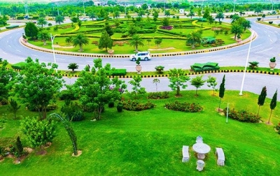 7 Marla plot for sale in Gulberg Green Islamabad