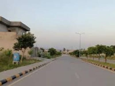 7 Marla Commercial Plot Available For Sale In E 11/2 Islamabad