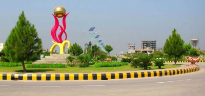 10 marla plot for sale in Block i gulberg islamabad