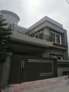 Beautiful  10 Marla Double story house  for sale in Bani Gala Islamabad 