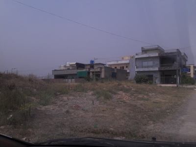 500 sq.yd Level Plot For Sale in F-15/1 Islamabad Good Location Series: 470