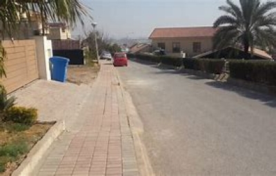 7 Marla, C Block Plot for sale in Gulberg Islamabad Top Location.