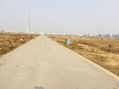 10 MARLA IDEAL PLOT FOR SALE IN Z5-BLOCK DHA PHASE 8 LAHORE.