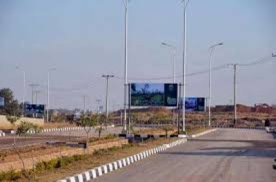 One Kanal Commercial Plot Available For Sale in E 11/2 Islamabad