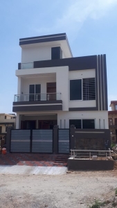 Brand new beautiful House for sale. Size 25 x 40.