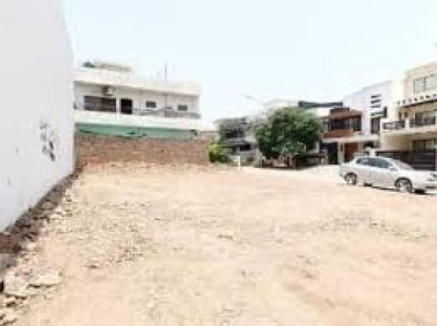 Three Kanal Commercial Plot For Sale in G 10 Markaz Islamabad