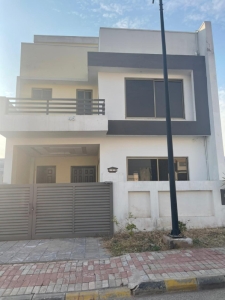 7 Marla house in G 10/2 Islamabad available for sale