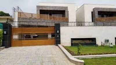 24 MARLA TRIPLE STOREY HOUSE FOR SALE IN F 7/1 ISLAMABAD