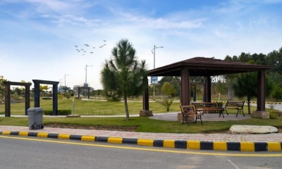 10 MARLA SOLID PLOT FOR SALE IN TOP-CITY 1, ISLAMABAD NEAR MAIN ROAD.