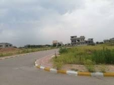 Plot For Sale PECHS Islamabad Size 7 Marla