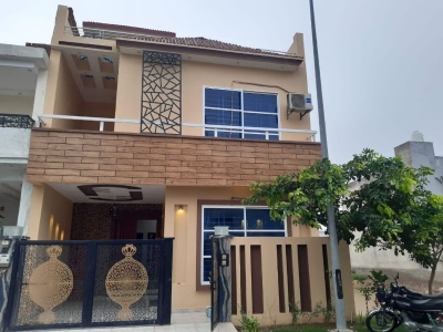 Royal Orchard  F-Block  5 Marla furnished villa available for sale  in Multan Punjab 