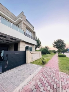 One kanal House for  sale in Bahria Town Phase 7 Rawalpindi