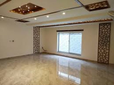 One Kanal House Available For Sale In F 8 /3 Islamabad