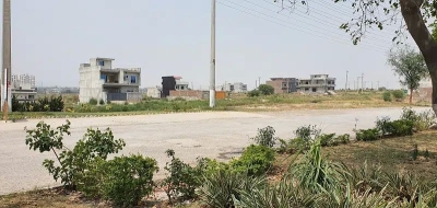 5 Marla Plot Available For Sale in I 16/1 Islamabad