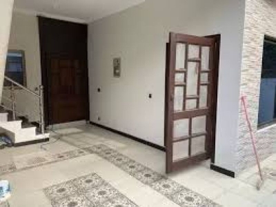 One Kanal Double Unit House Available For Sale in F 11/2 Islamabad