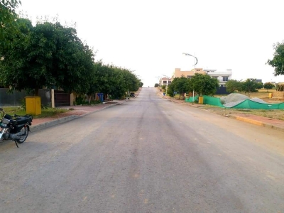 Prime located 10 Marla ,Plot for sale In Bahria Town phase 7 , Rawalpindi