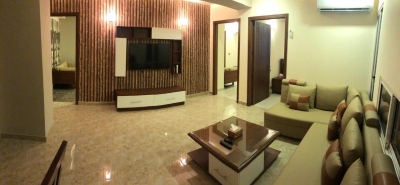 Three Bed Rooms Fully Furnished Apartment Available For Rent