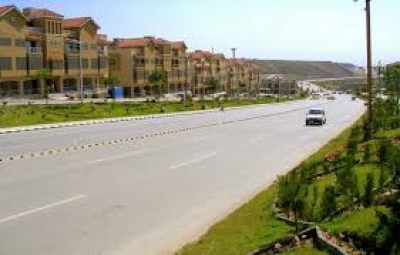 10 Marla plot for sale in Behria Town Phase 4 Islamabad
