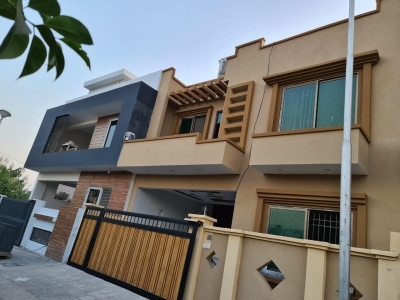 Beautifull House available For Sale in E-11/1 Islamabad