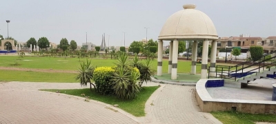 5 MARLA PRIME PLOT FOR SALE IN LAKE CITY LAHORE.