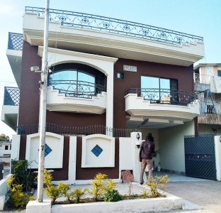 It is a Beautiful Double Story house on very ideal location of F10 Markaz