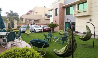 1 kanal Corner single storey house for sale in F-6/1 Islamabad.