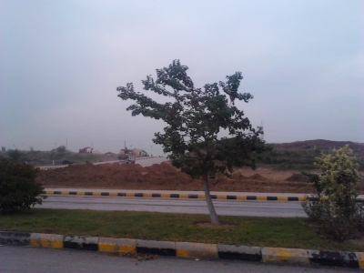 1 Kanal Main Blvd Plot For Sale in J-block Gulberg Islamabad.