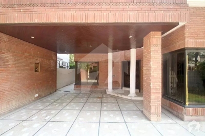 One Kanal House for Sale in Finest Location of DHA Lahore