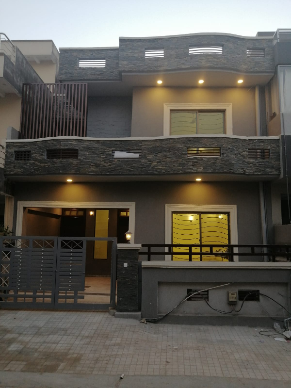 Beautiful 6 Marla House for Sale in E-11/4 Islamabad