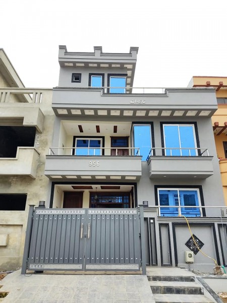 7 Marla Brand New Beautiful Luxurious House For Sale in G-14/2 Islamabad
